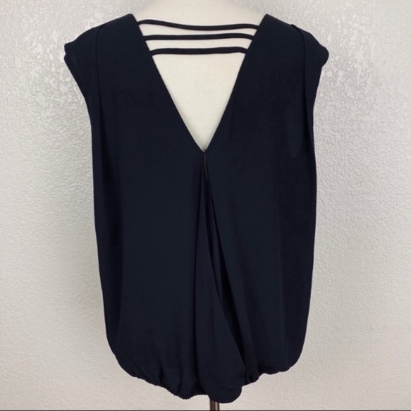 Daniel Rainn Black Pleated Open V Neck Back Top L - Picture 2 of 6